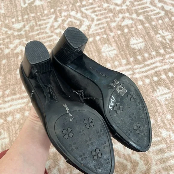 👠 Boss babe Naturalizer Booties - Picture 6 of 6